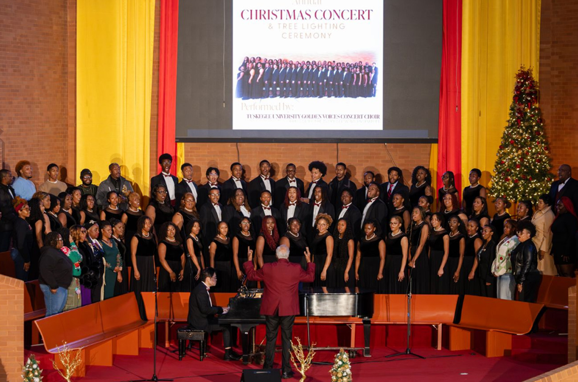 Picture of the Golden Voices Concert Choir in the choir loft