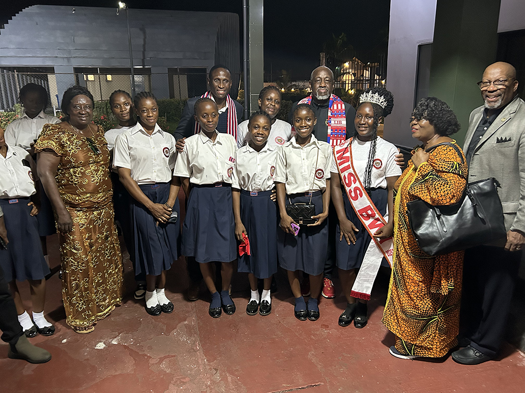 Dr. Thiam and Dr. Brown with Students at BWI