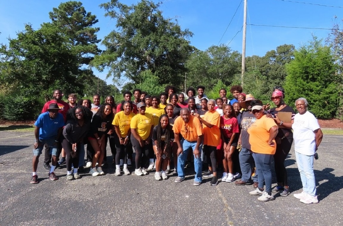 SAAC student athletes group picture