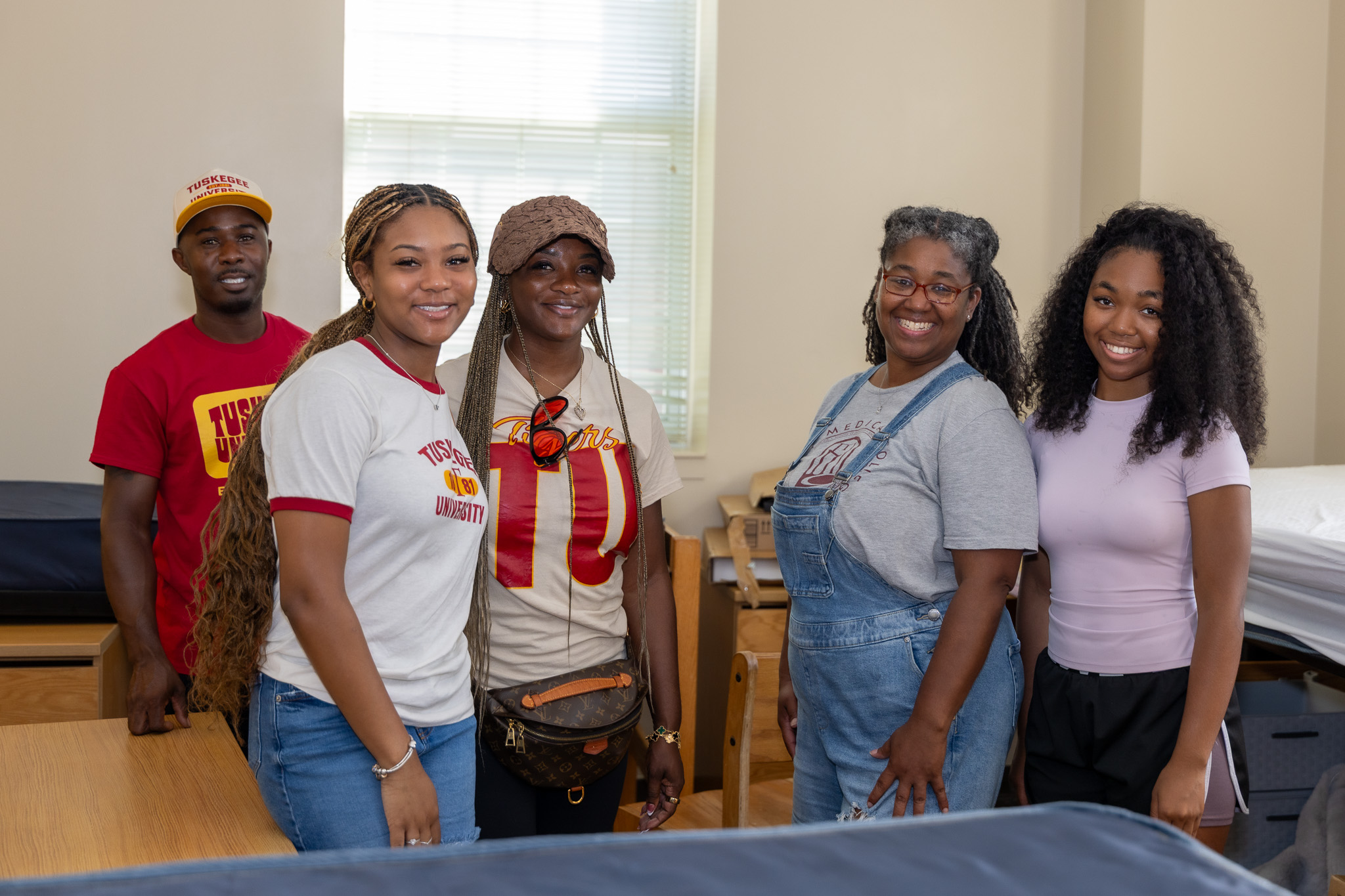 New students getting their dorm room ready